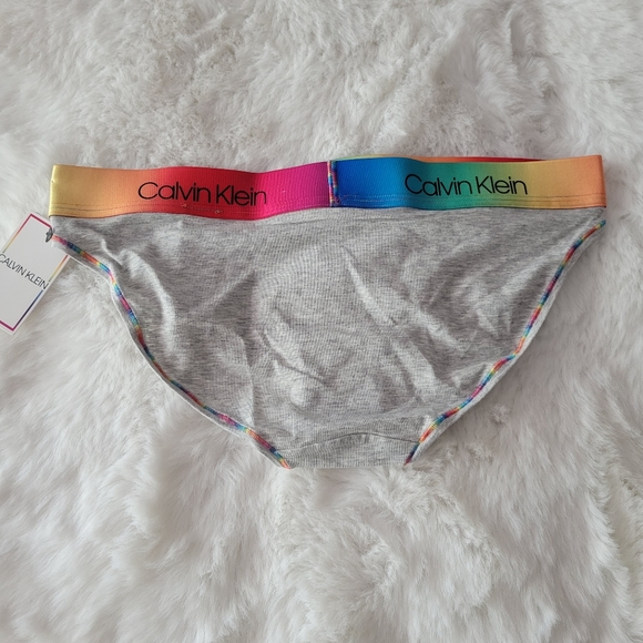 💙CALVIN KLEIN BRAND NEW BIKINI AND THONG SET SIZE M - Picture 7 of 9